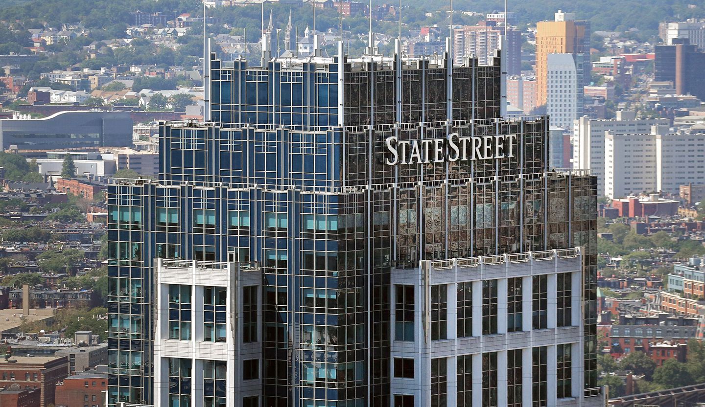 Hedge Fund Bitcoining Investment Strategies While State Street Moves In