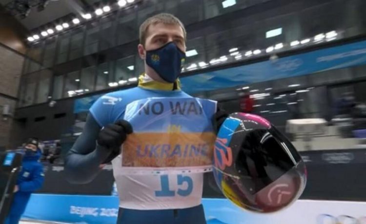 Olympian protests against war in Ukraine