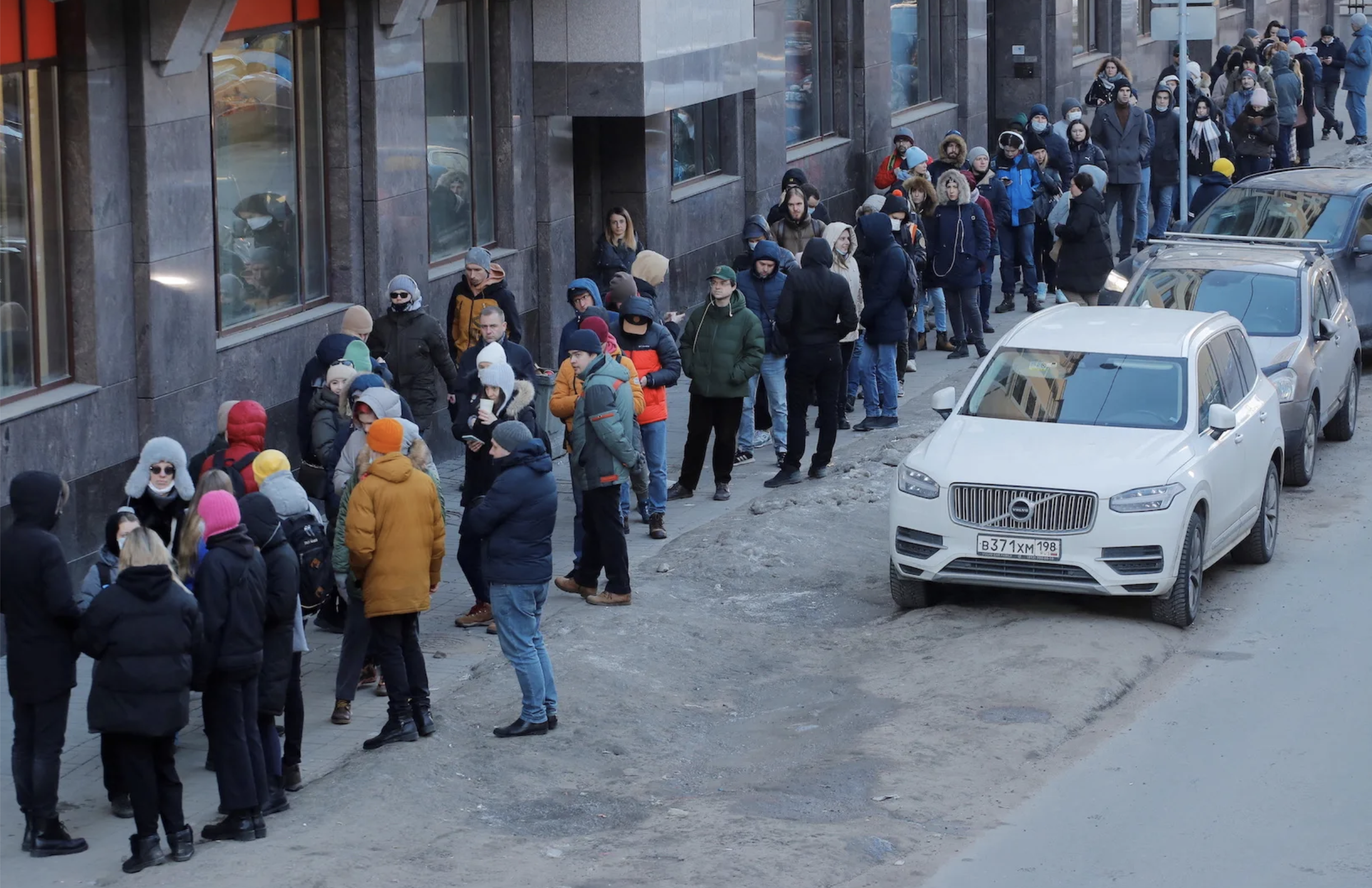 Bank queues in Russia, March 2022