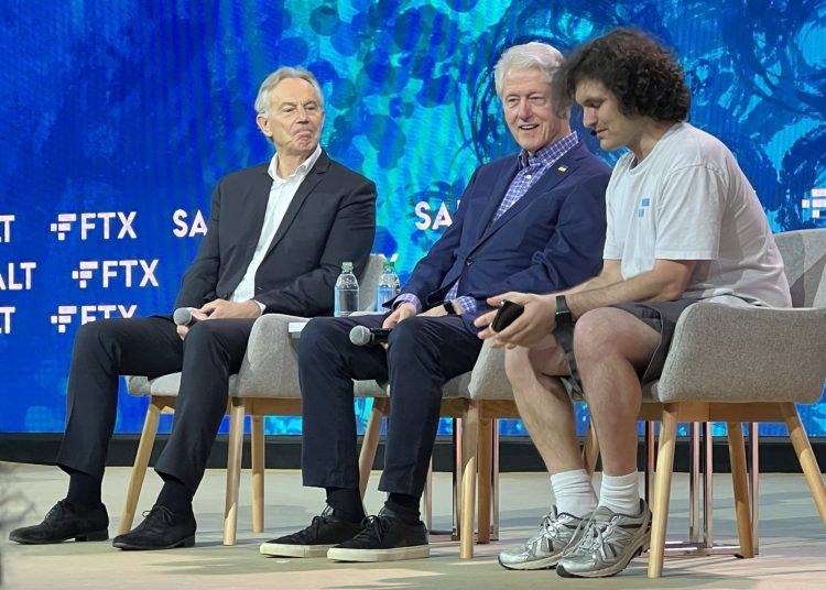 Tony Blair and Bill Clinton at Crypto Bahamas, April 2022
