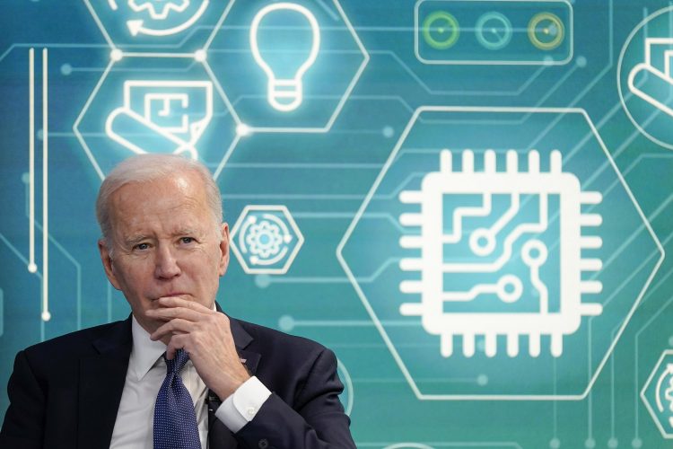 Biden signing crypto executive order in 2022